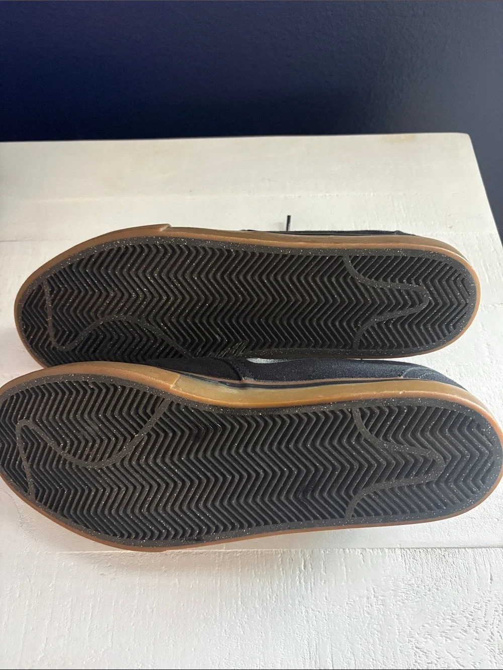 Nike Men’s Black Canvas Sneakers with Gum Sole